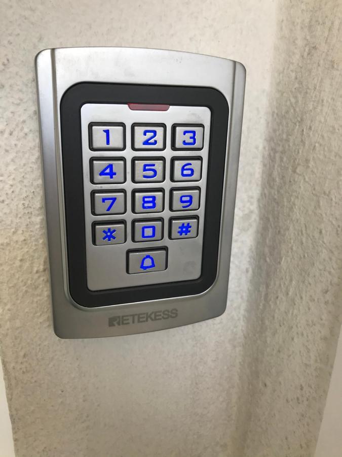 Apartment Stockholm, Top Renoviert, 35Qm, Koeln Nah 베르기슈글라트바흐 외부 사진